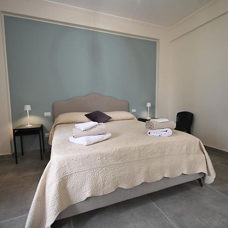 Dante284 Suites&Rooms Palermo Bagian luar foto