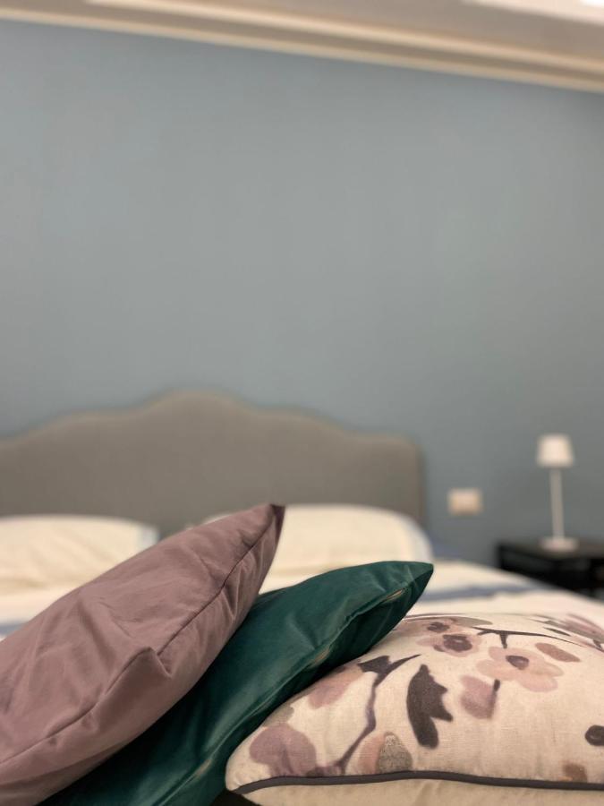 Dante284 Suites&Rooms Palermo Bagian luar foto