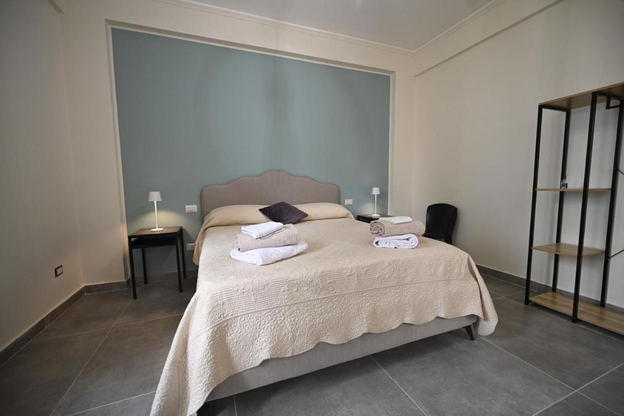 Dante284 Suites&Rooms Palermo Bagian luar foto