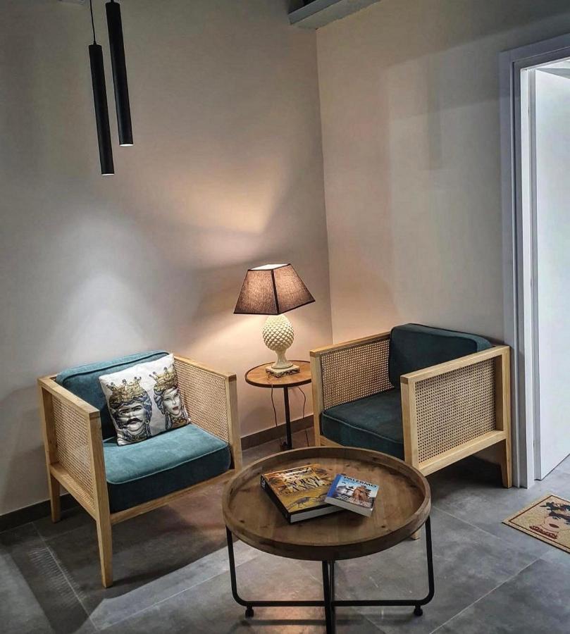 Dante284 Suites&Rooms Palermo Bagian luar foto